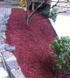 Red Rubber Mulch for Landscaping